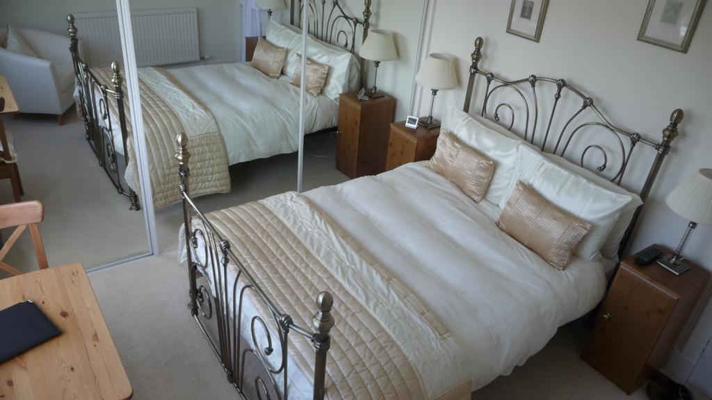 Lauren House Dumfries Room photo