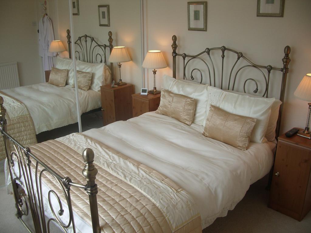 Lauren House Dumfries Room photo
