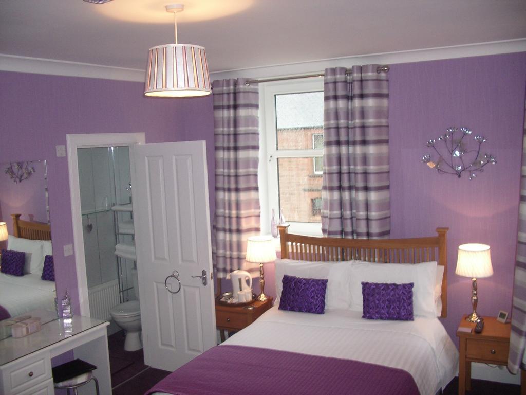 Lauren House Dumfries Room photo