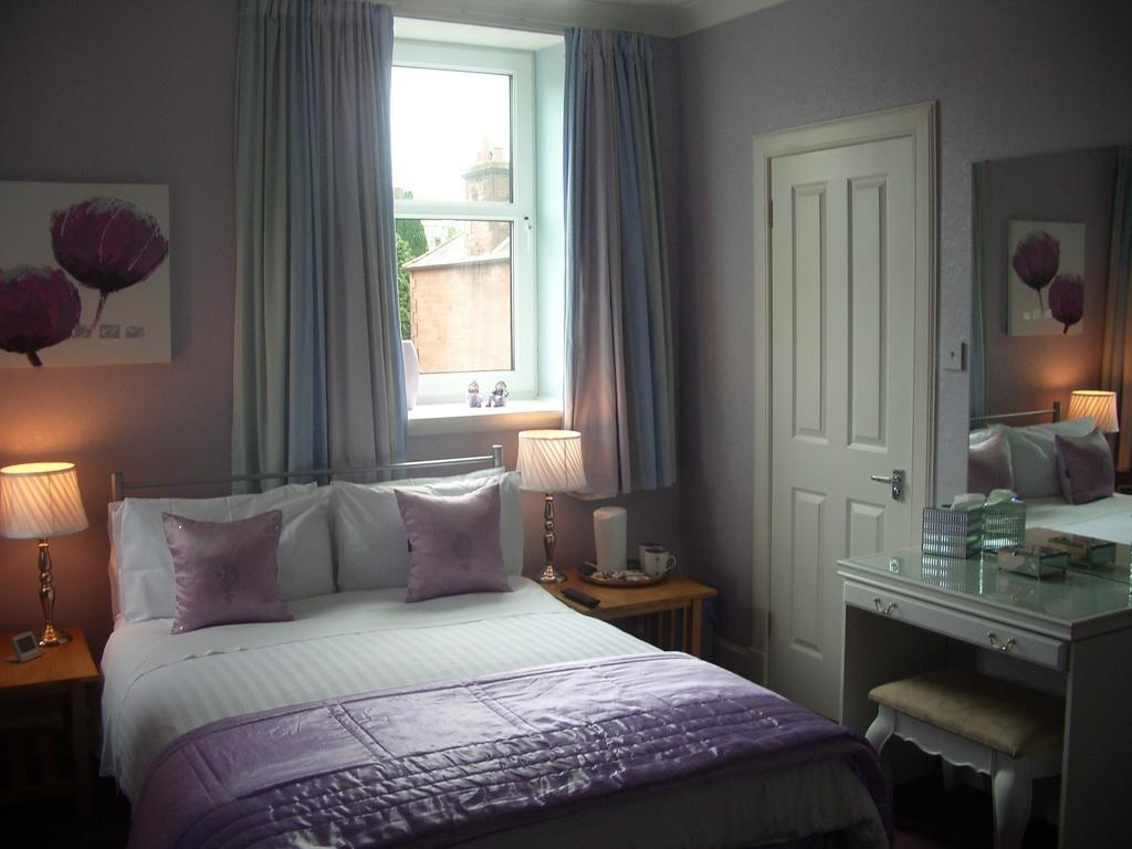 Lauren House Dumfries Room photo